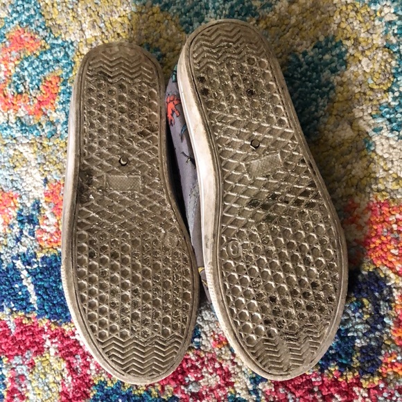 🧜🏼‍♀️3 for $15 item!🧜🏼‍♀️ dinosaur slip ons - Picture 3 of 3